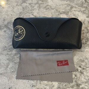 Ray-Ban Black Case with Gray Cloth